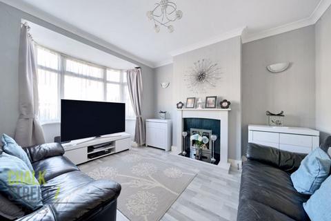 3 Anstead Drive, Rainham, RM13 7QS