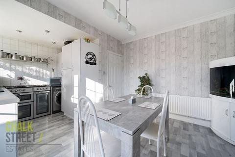3 Anstead Drive, Rainham, RM13 7QS