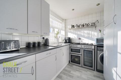 3 Anstead Drive, Rainham, RM13 7QS