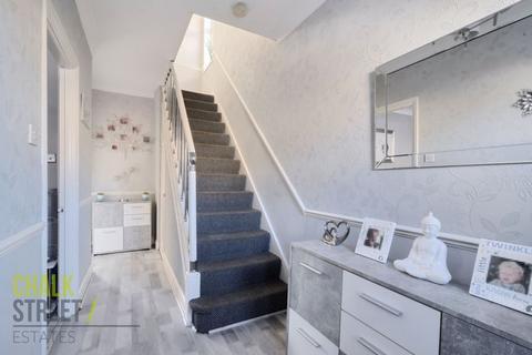 3 Anstead Drive, Rainham, RM13 7QS