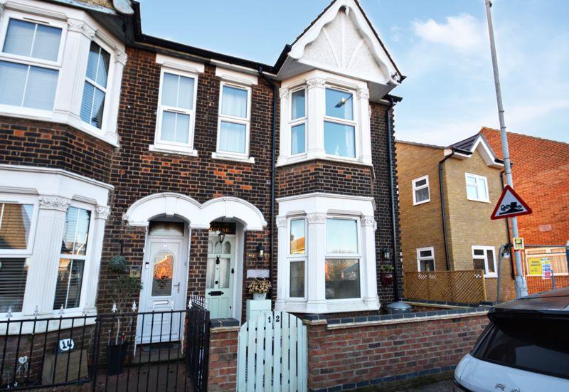 Main Road, Queenborough 4 bed terraced house for sale £270,000