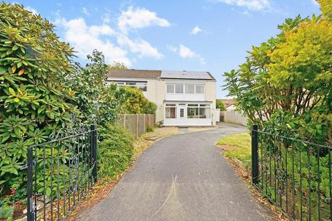 99 Beach Road, Carlyon Bay, St Austell, PL25 3SB