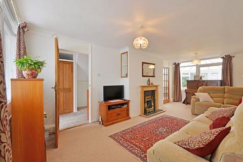99 Beach Road, Carlyon Bay, St Austell, PL25 3SB