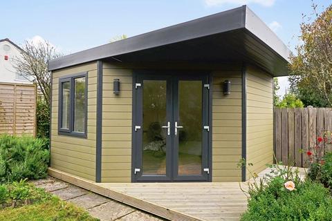 99 Beach Road, Carlyon Bay, St Austell, PL25 3SB