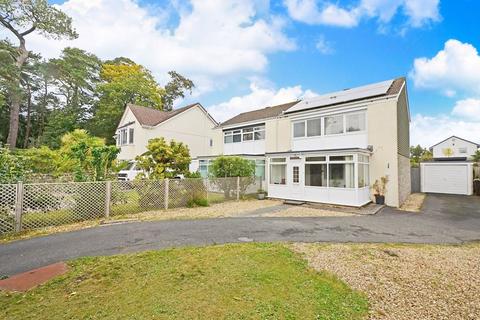 99 Beach Road, Carlyon Bay, St Austell, PL25 3SB