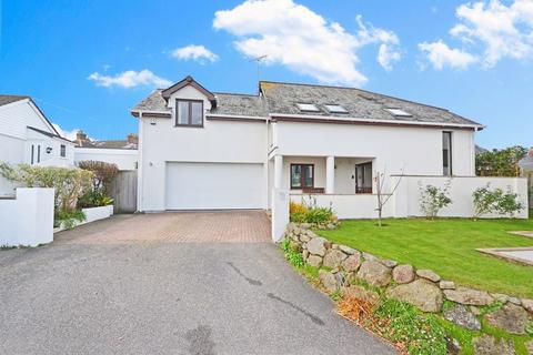 3 Farley Close, Truro, TR1 2GD