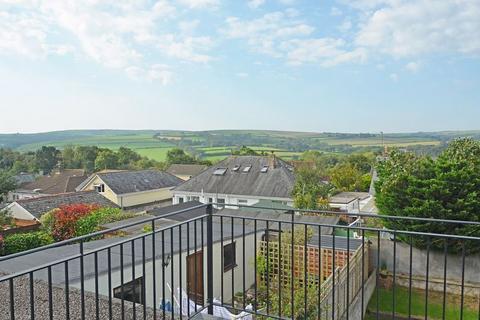 84 Queens Crescent, Bodmin, PL31 1QW