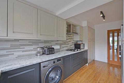 30 Midway Drive, Truro, TR1 1NQ