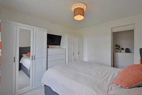 30 Midway Drive, Truro, TR1 1NQ