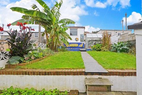 6 Eliot Road, Truro, TR1 3TQ