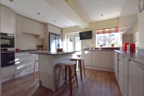 52 Walton Drive, Harrow, HA1 4XA