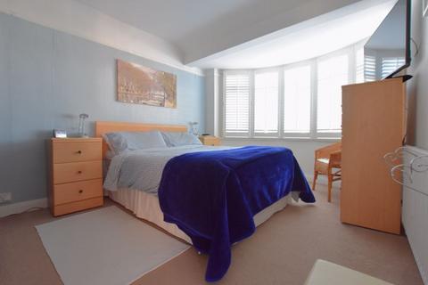 52 Walton Drive, Harrow, HA1 4XA