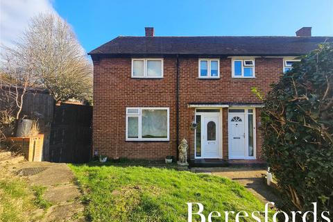 2 bedroom end of terrace house for sale, Dudley Gardens, Romford, RM3