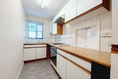 1 bedroom ground floor flat for sale, Epsom Road, Leatherhead KT22