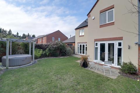 4 bedroom detached house for sale, Wheelbarrow Way, Malvern, WR14