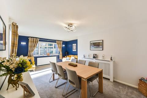 4 bedroom detached house for sale, Mountbatten Way, Brabourne Lees, Ashford, Kent, TN25