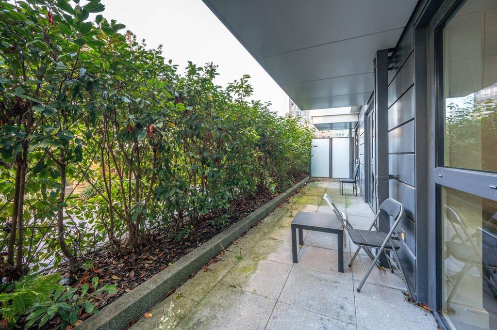 Brent House, Nine Elms Point, Nine Elms, London, SW8 2 bed flat for