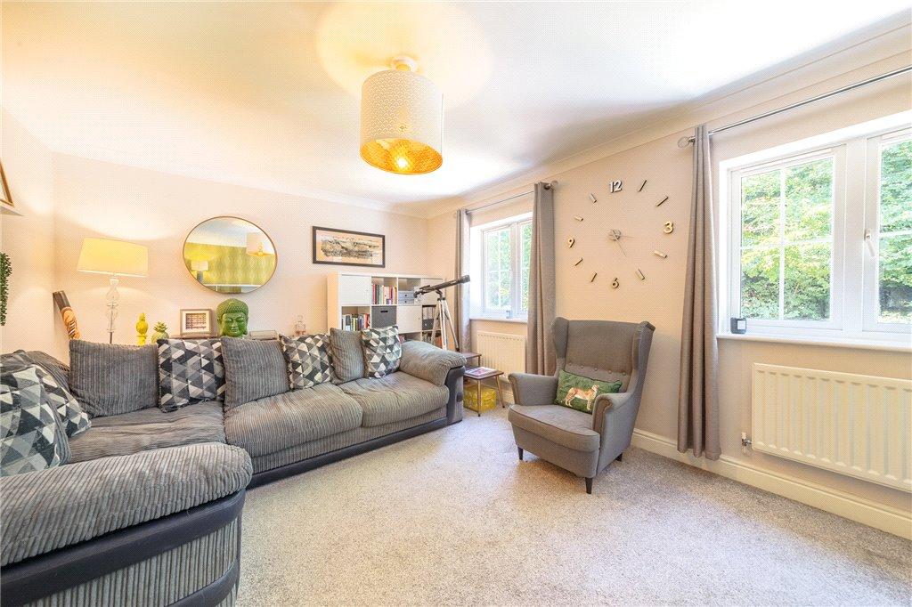 Badgers Rise, Woodley, Reading 4 bed house £500,000