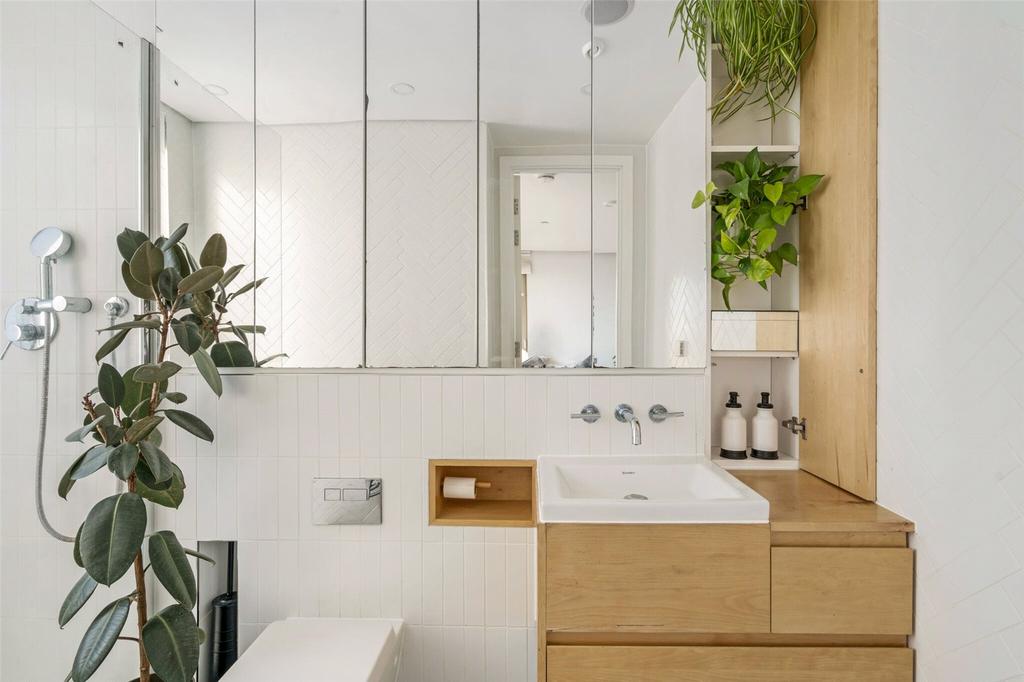Monohaus E8