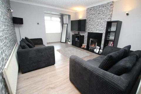 2 bedroom semi-detached house to rent, Bradford BD2