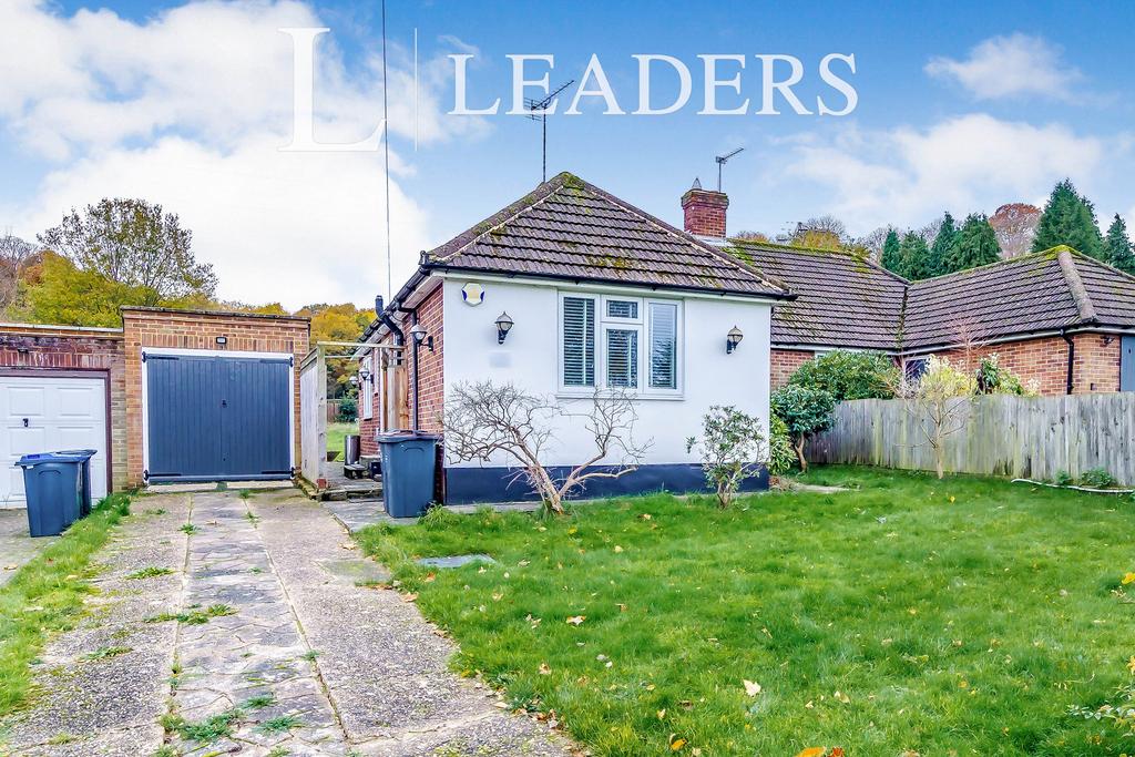 Croham Valley Road, South Croydon 2 bed detached house £2,200 pcm (£