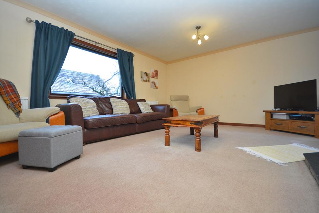 East Park Avenue, Mauchline, KA5 4 bed detached house for sale £199,995