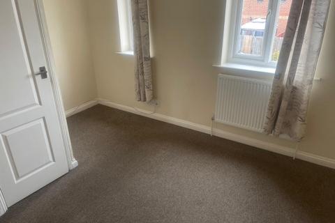 2 bedroom end of terrace house for sale - Symmington Close, Peterborough PE2