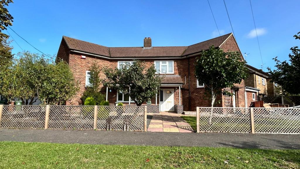 Central Avenue, Peterborough PE1 4 bed detached house for sale £350,000