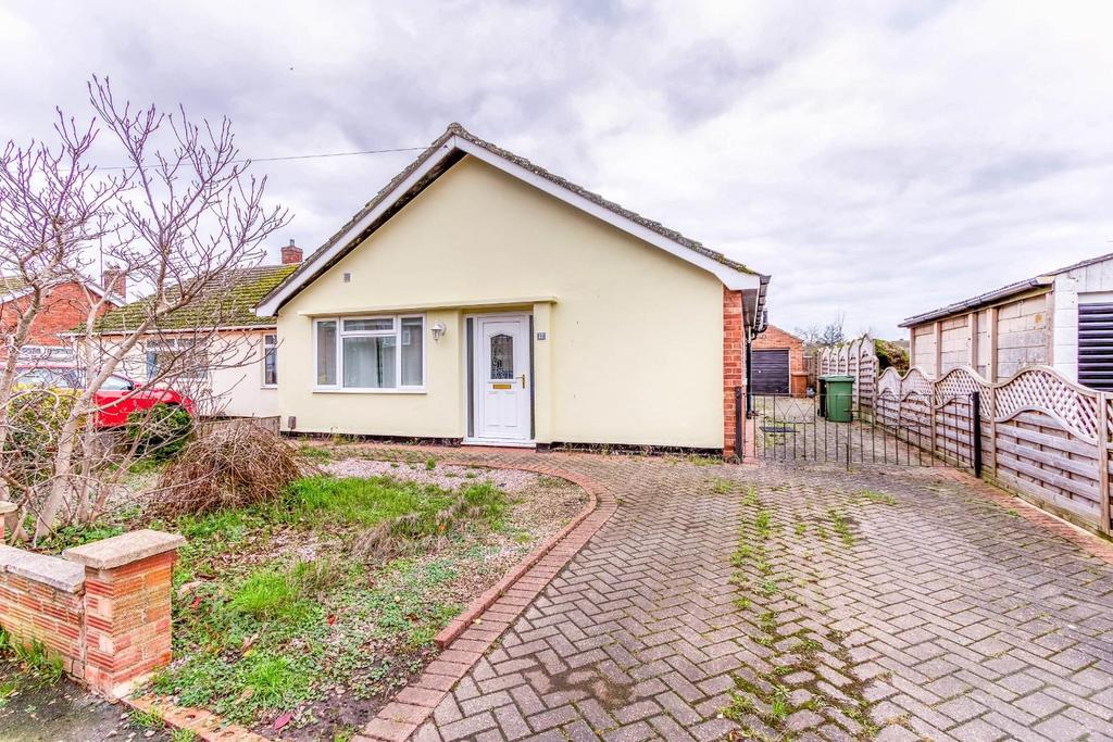 Canterbury Road, Peterborough PE4 3 bed semidetached bungalow for sale