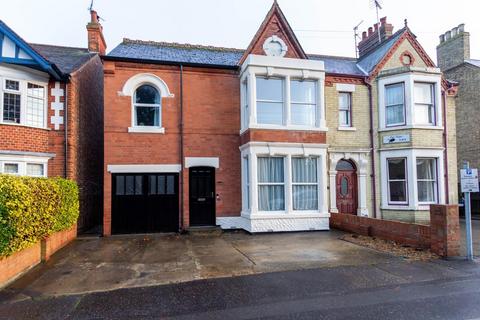 5 bedroom semi-detached house for sale - Eastfield Road, Peterborough PE1