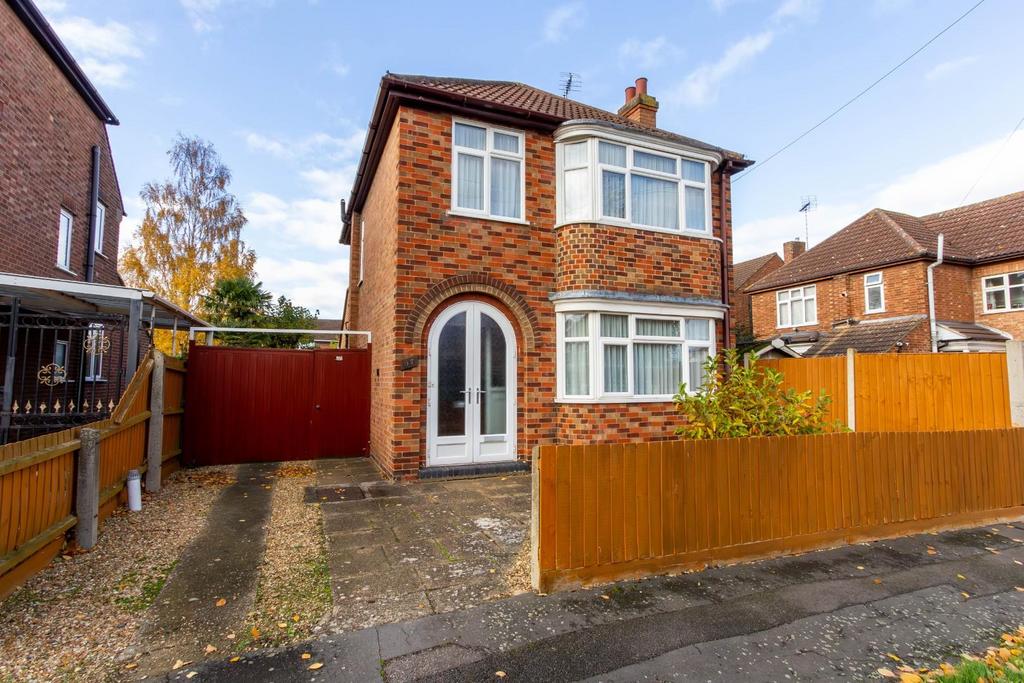 Grange Avenue, Peterborough PE1 3 bed detached house for sale £295,000