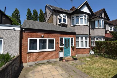 5 bedroom end of terrace house for sale, Torcross Road, Ruislip HA4