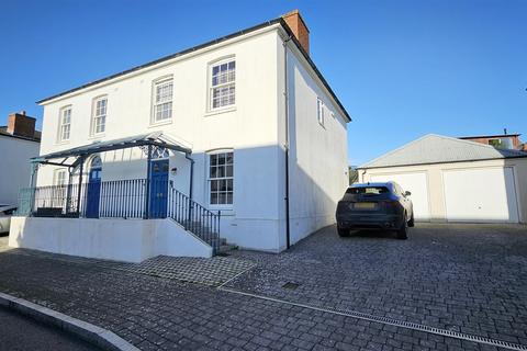 3 bedroom semi-detached house for sale, Stret Caradoc, Newquay