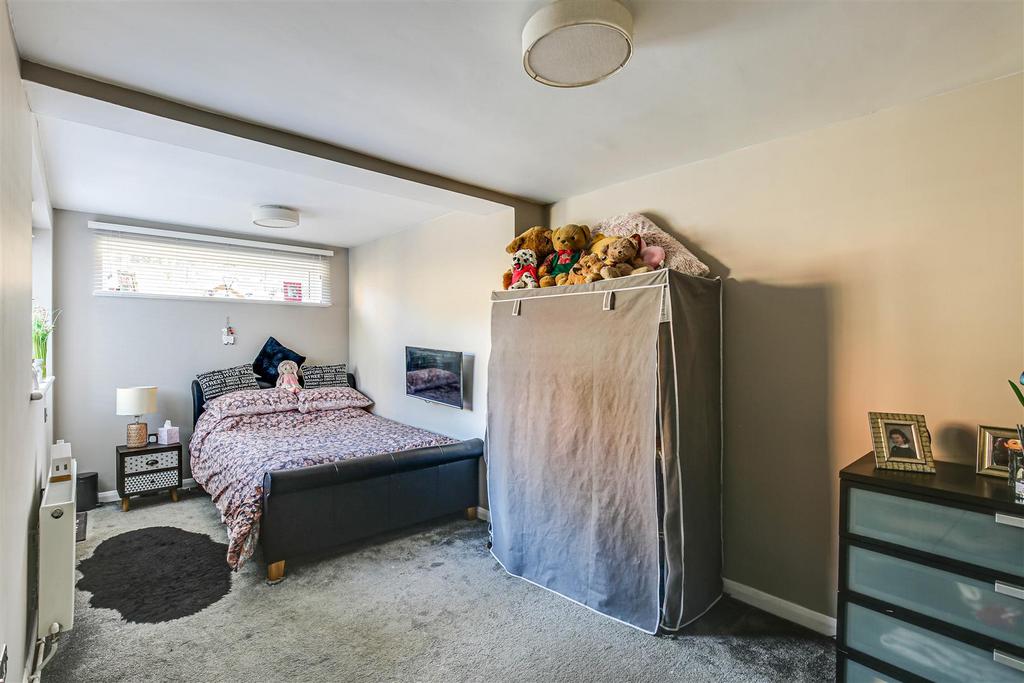12 Bedroom.jpg