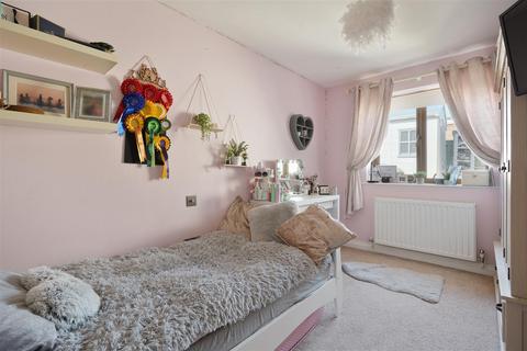 3 bedroom detached bungalow for sale, Highfield Avenue, Birdsedge, Huddersfield, HD8 8XT