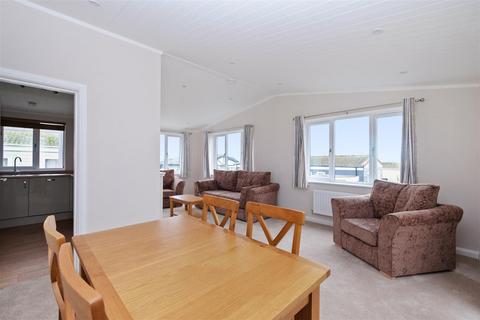 2 bedroom park home for sale, Seasalter Lane, Seasalter, Whitstable