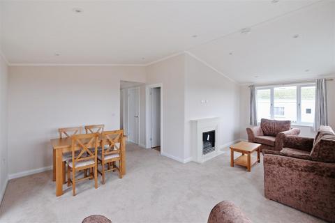 2 bedroom park home for sale, Seasalter Lane, Seasalter, Whitstable