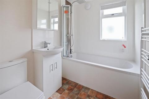 2 bedroom park home for sale, Seasalter Lane, Seasalter, Whitstable