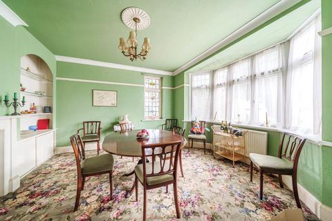 303 Addiscombe Road, Croydon, CR0 7LE