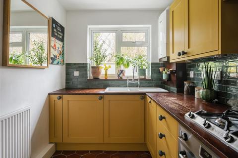 Flat 2, 1 Burgoyne Road, London, SE25 6JT