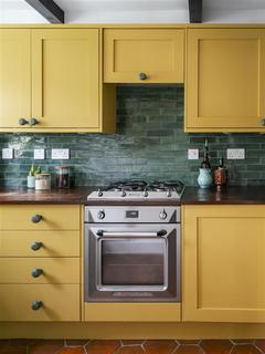 Flat 2, 1 Burgoyne Road, London, SE25 6JT