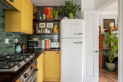 Flat 2, 1 Burgoyne Road, London, SE25 6JT