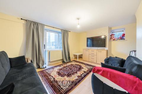 2 bedroom flat for sale, Regina Road, London