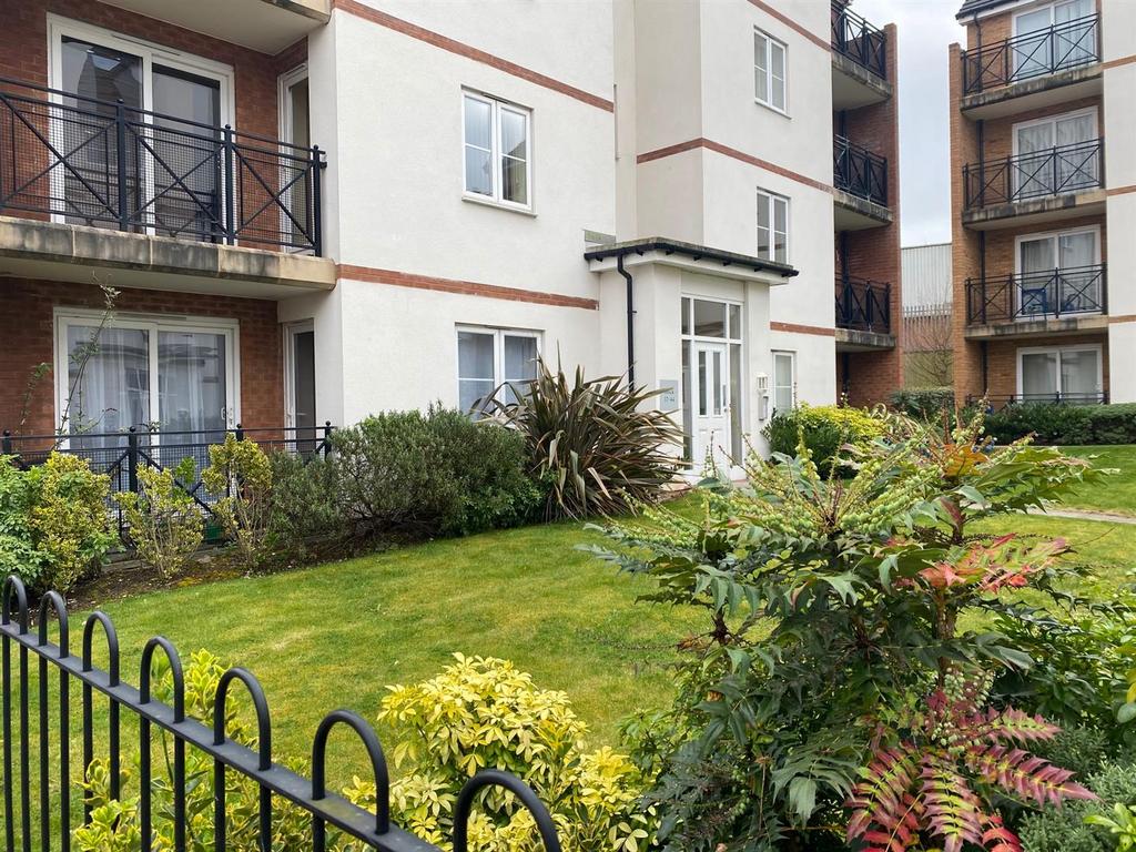 Poppleton Close, Coventry 2 bed apartment for sale £160,000