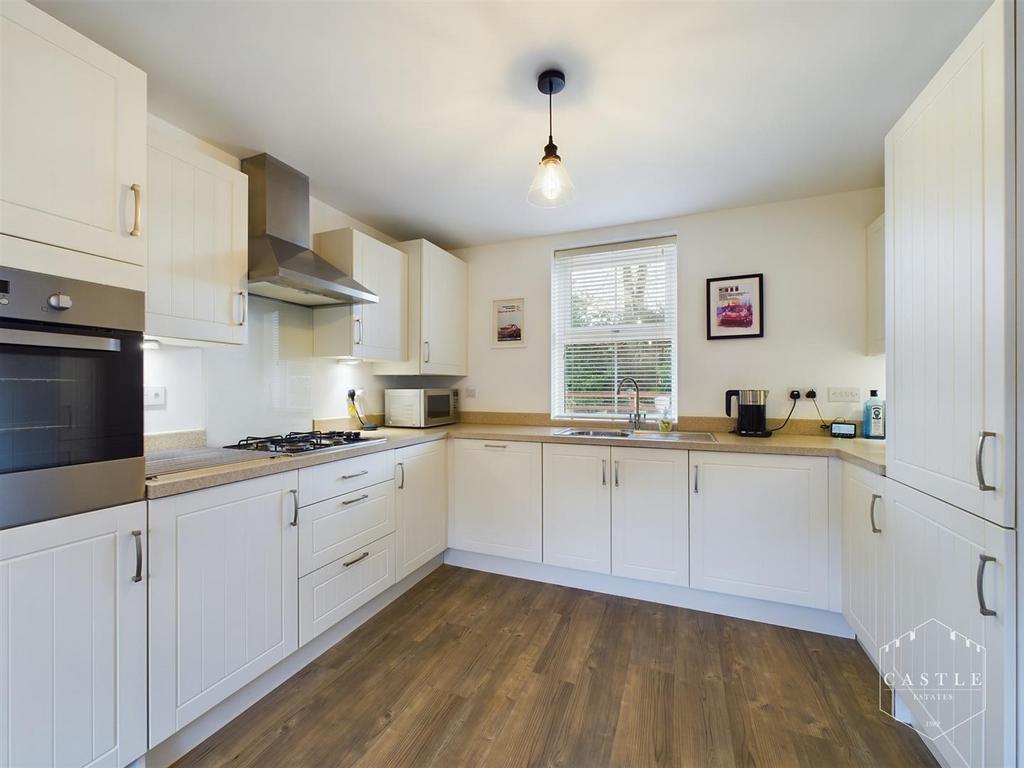 Dining kitchen
