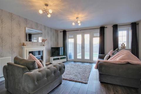 3 bedroom detached house for sale - Greenwich Park, Kingswood, Hull