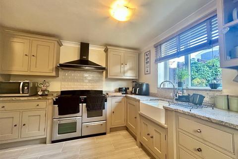 11 Apple Tree Lane, Kippax, Leeds, LS25 7SB