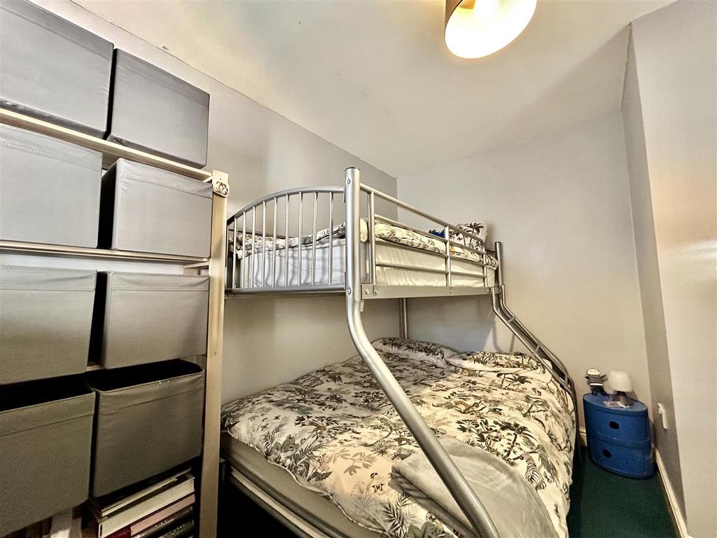 11appletreelanebed3.JPG
