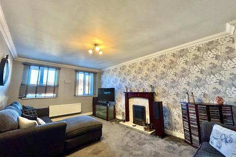 11 Apple Tree Lane, Kippax, Leeds, LS25 7SB