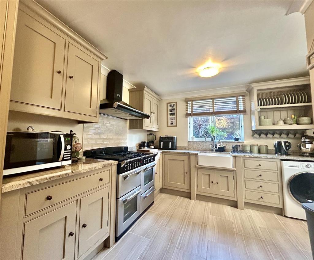 11appletreelanekitchen3.JPG